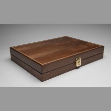 Backgammon closed, hasp Backgammon closed, hasp